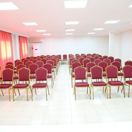 Hotel La Rose Blanche Abidjan Eksteriør billede