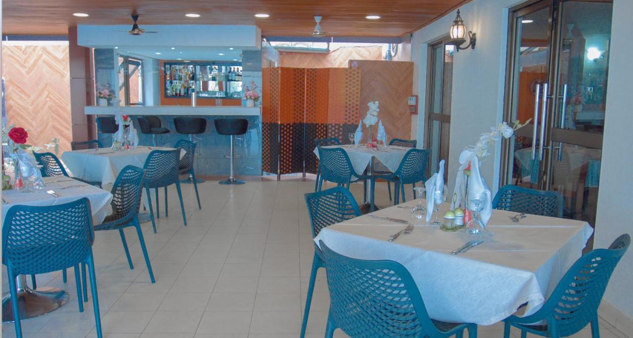 Hotel La Rose Blanche Abidjan Eksteriør billede