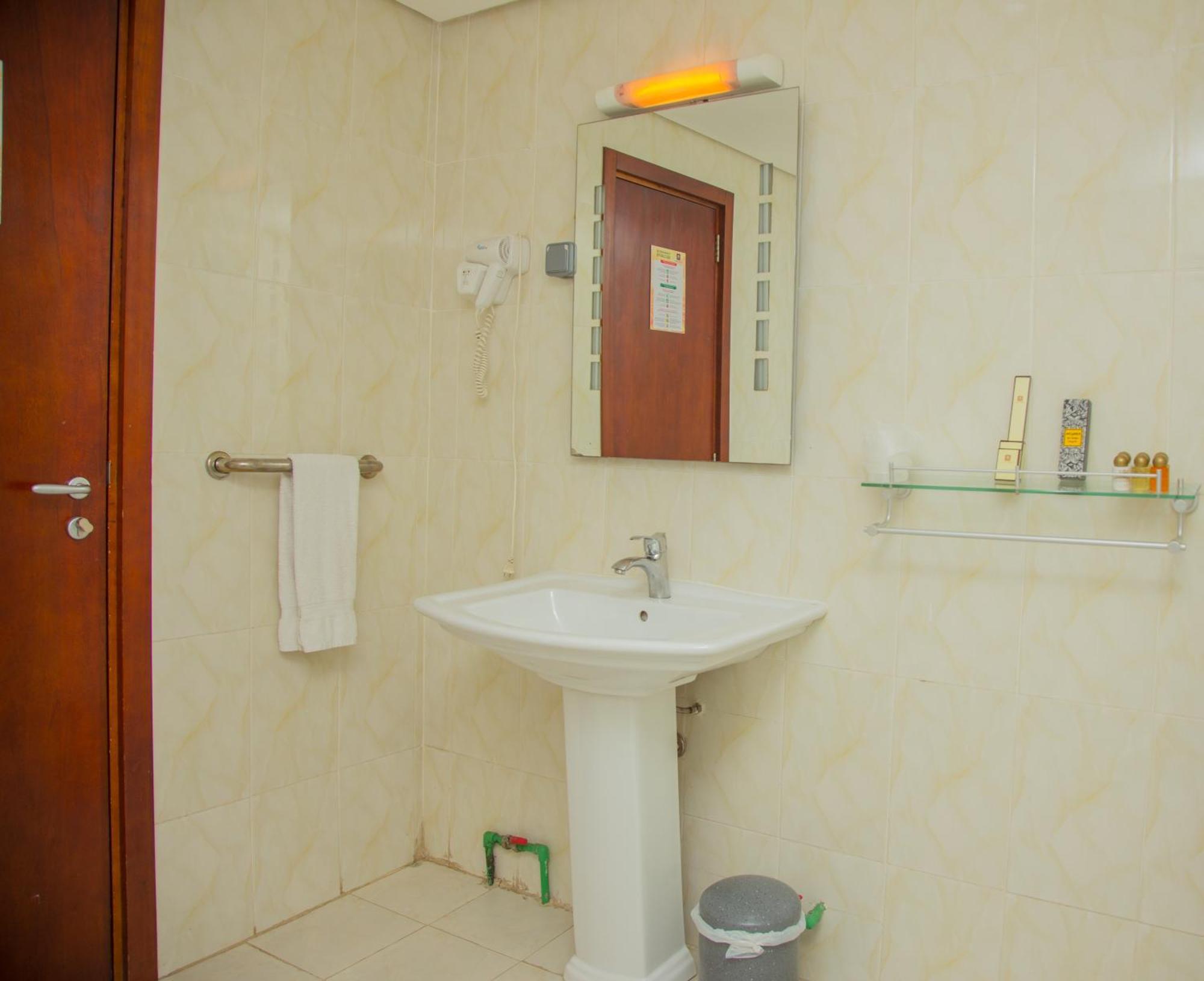 Hotel La Rose Blanche Abidjan Eksteriør billede