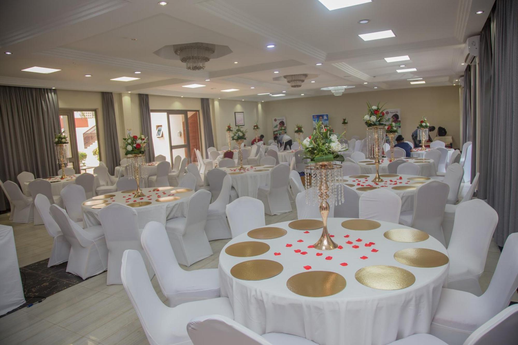 Hotel La Rose Blanche Abidjan Eksteriør billede